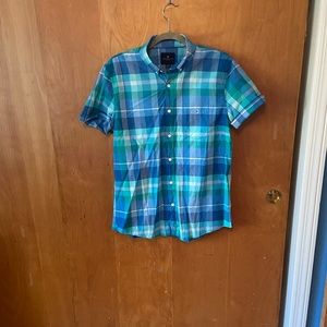 NWT Men’s Green and Blue Short Sleeve Button Down